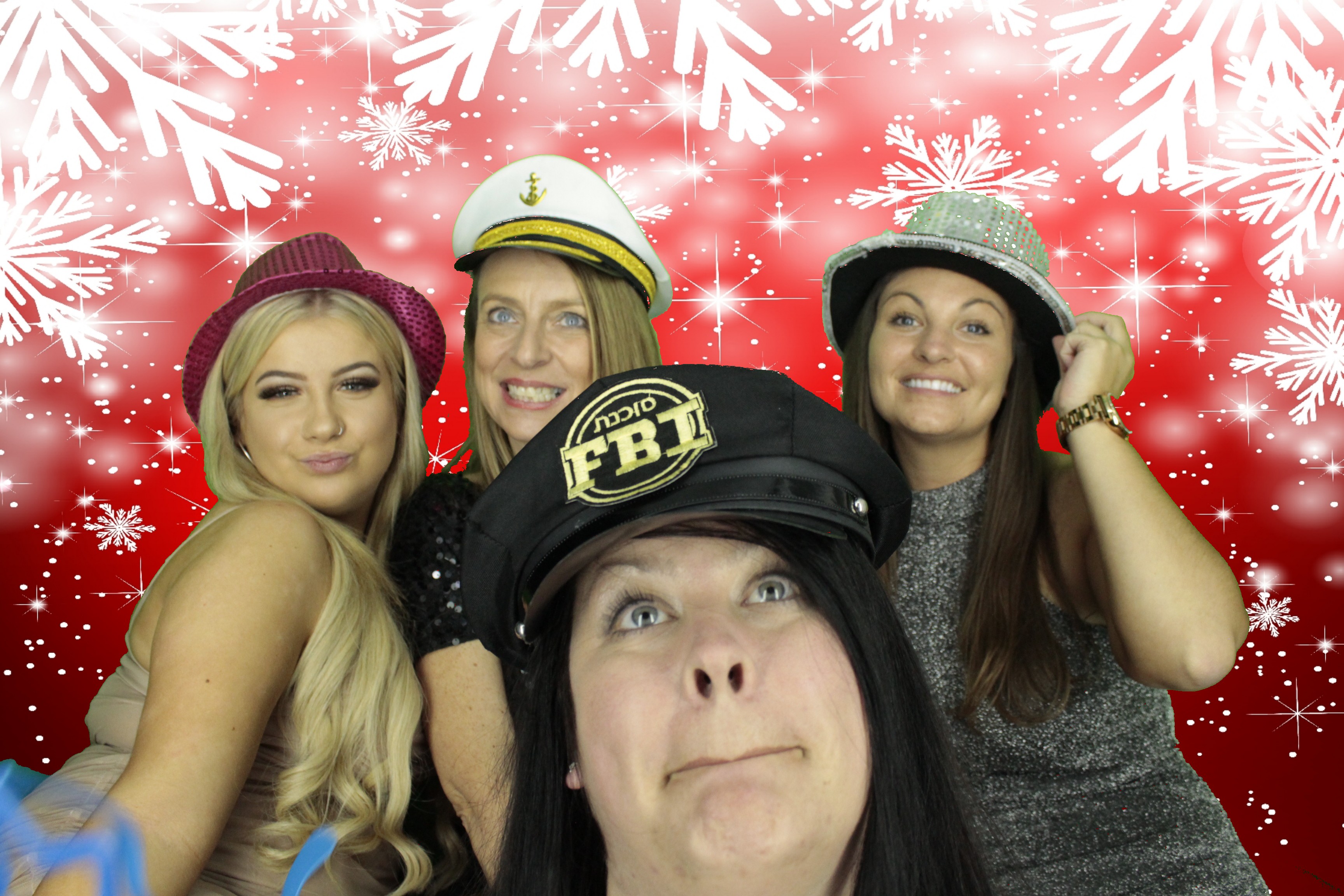 Ocean Network Express Christmas Party 2019 | View more photos from the event at gallery.myphotoboothexperience.co.uk/u/MyPhotoBoothExperienceLtd/Ocean-Network-Express-Christmas-Party-2019
